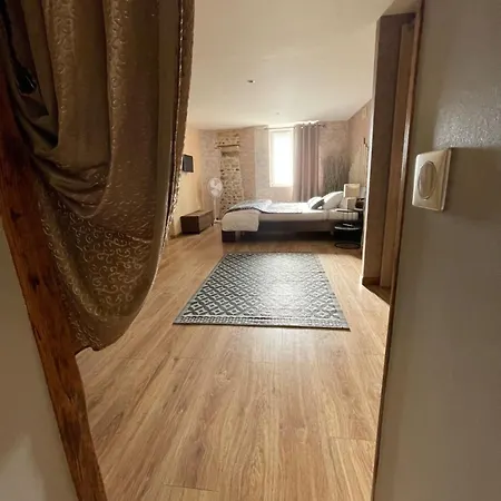 L Eglantine Des Bords De Saone Apartment